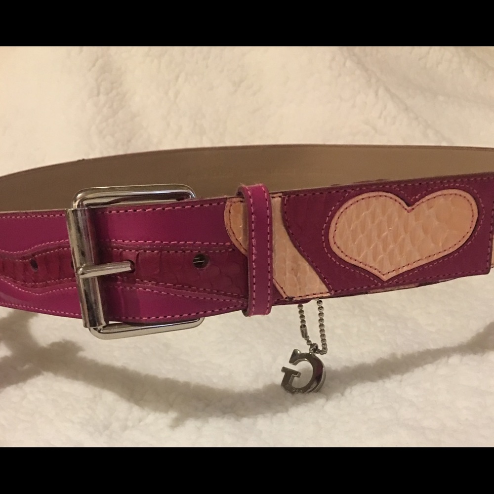 Guess belt